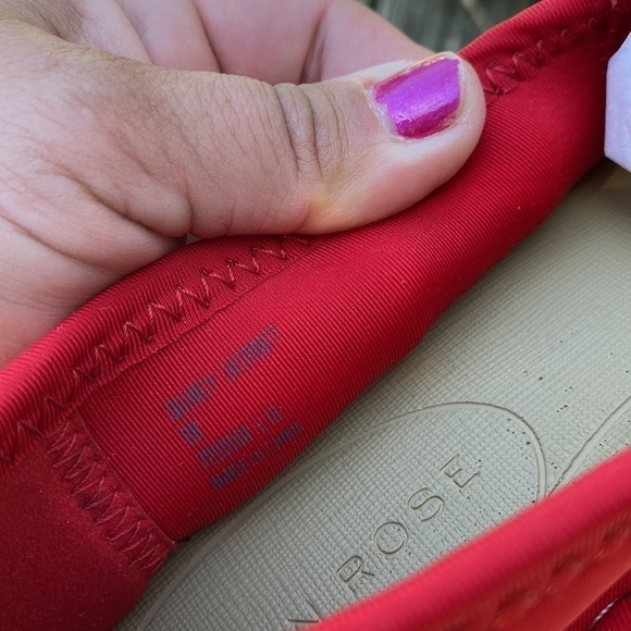 Taryn Rose espadrilles Quincy Shiny Scuba Sangria red NEW in box 6 - Picture 9 of 10